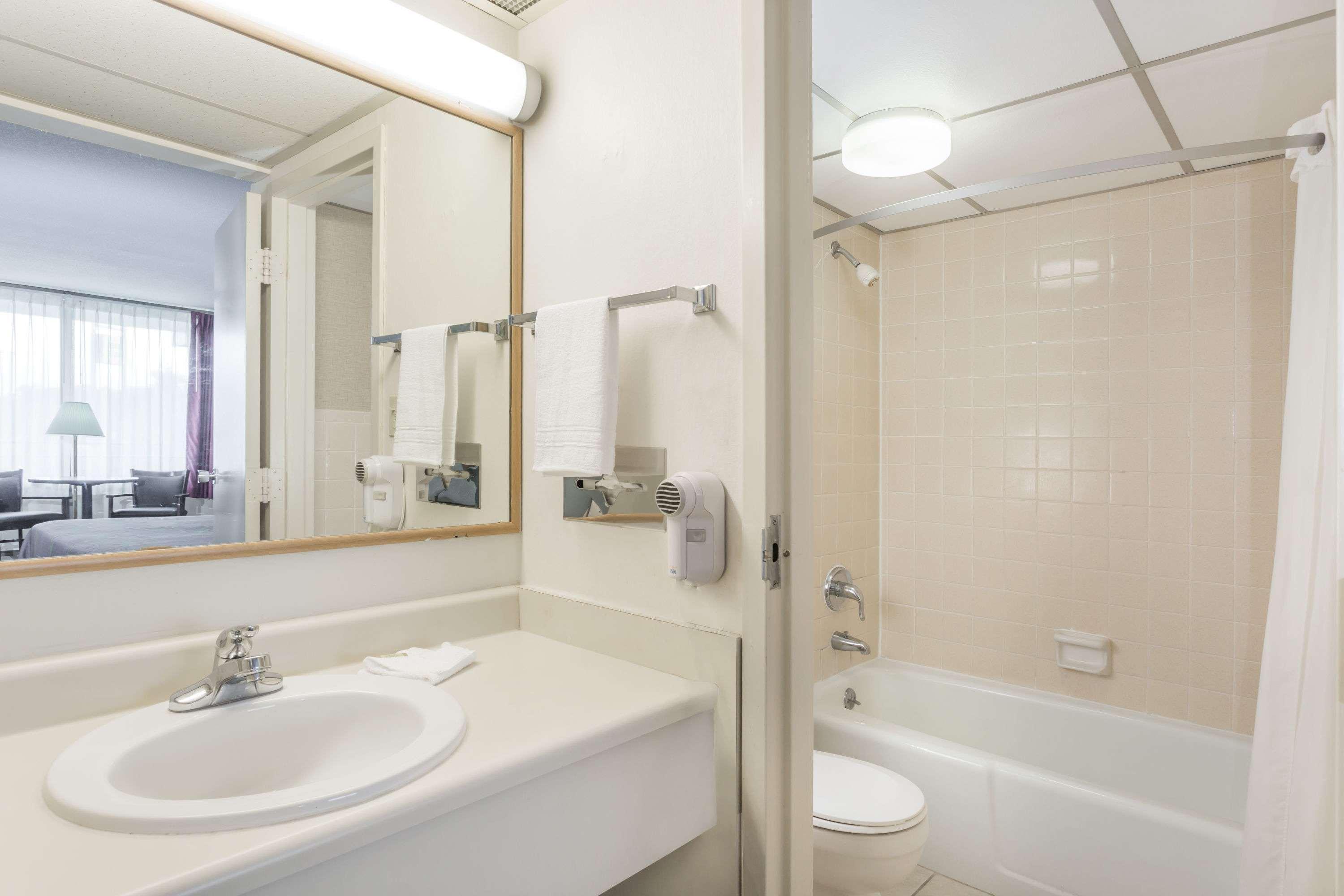 Super 8 By Wyndham Valdosta Mall Ngoại thất bức ảnh