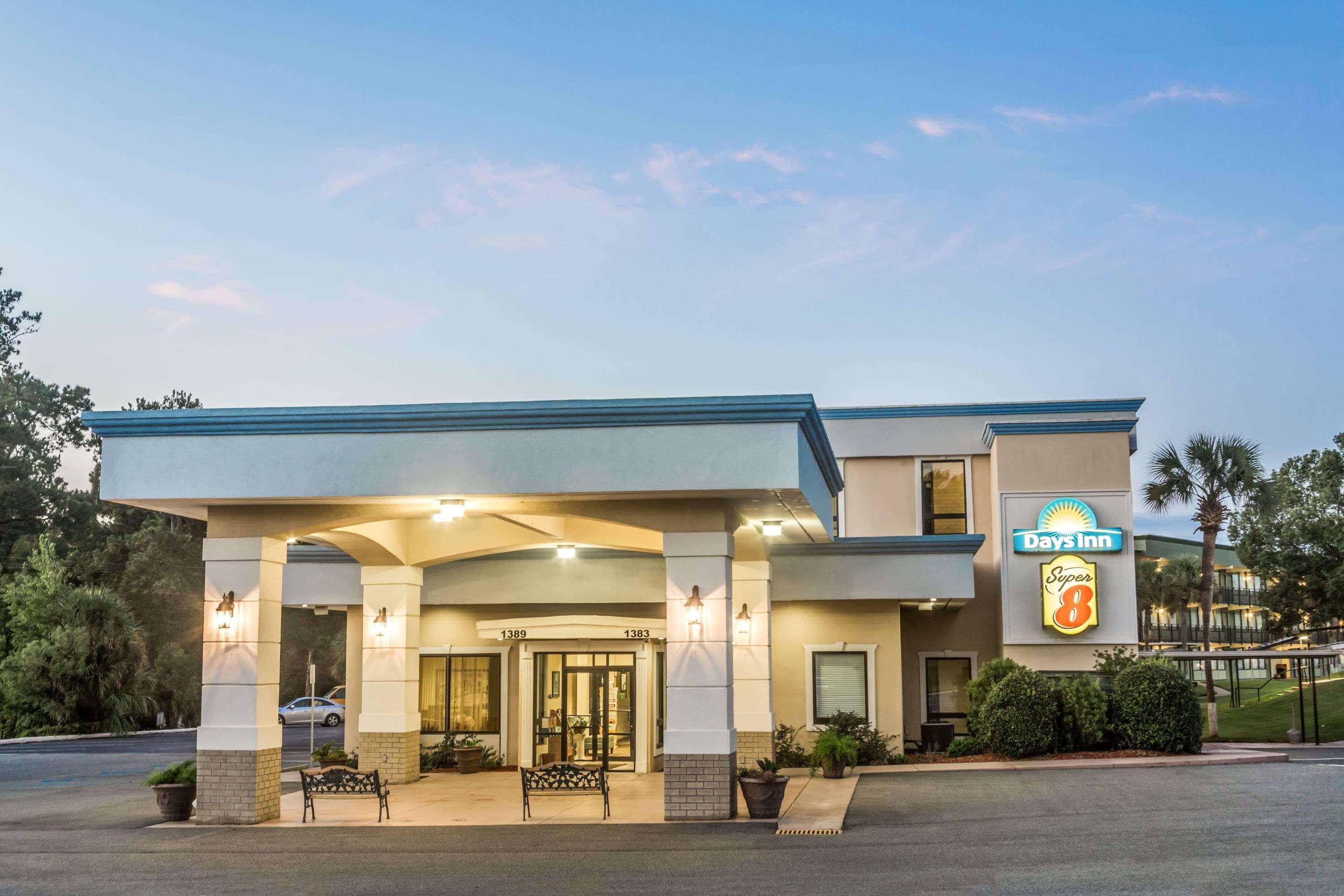 Super 8 By Wyndham Valdosta Mall Ngoại thất bức ảnh