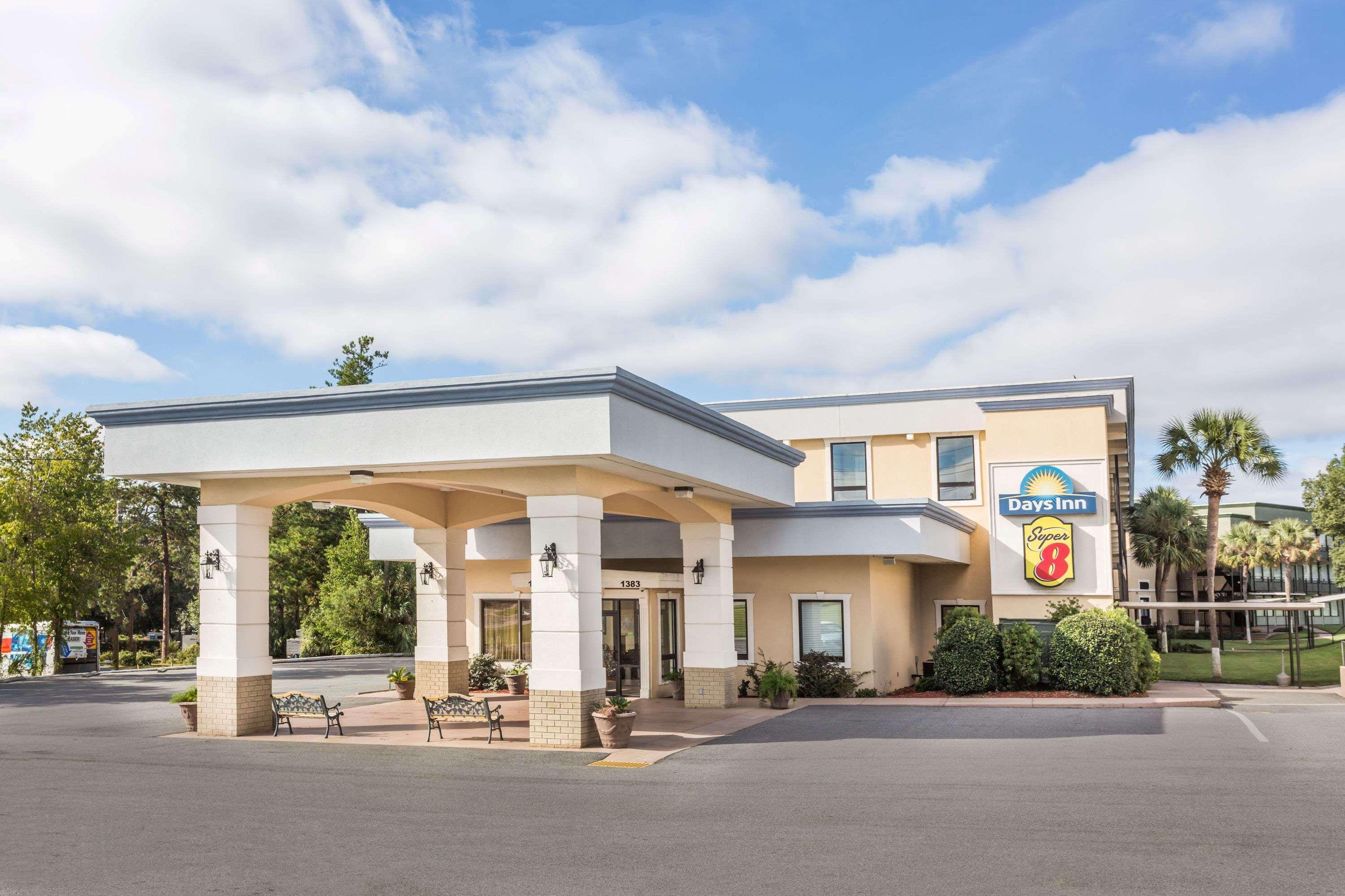Super 8 By Wyndham Valdosta Mall Ngoại thất bức ảnh