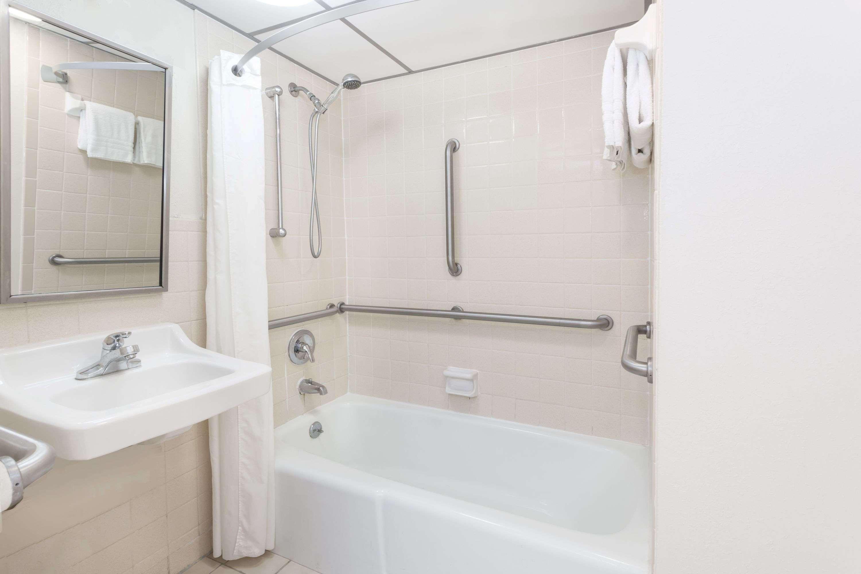 Super 8 By Wyndham Valdosta Mall Ngoại thất bức ảnh