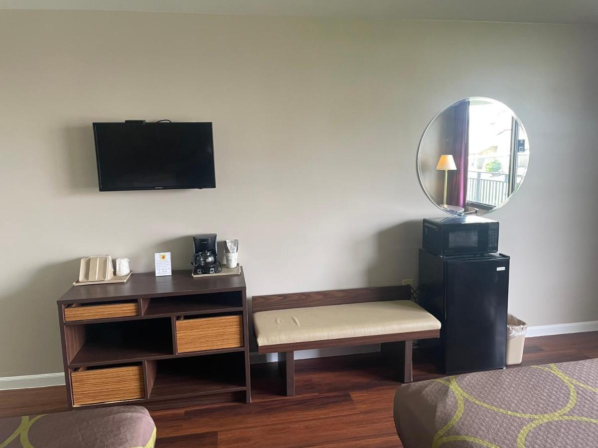 Super 8 By Wyndham Valdosta Mall Ngoại thất bức ảnh