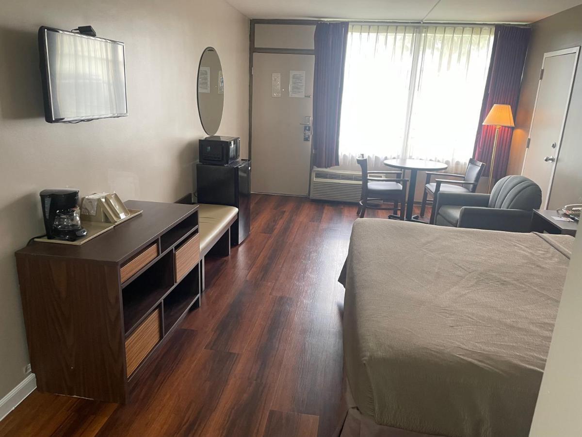 Super 8 By Wyndham Valdosta Mall Ngoại thất bức ảnh